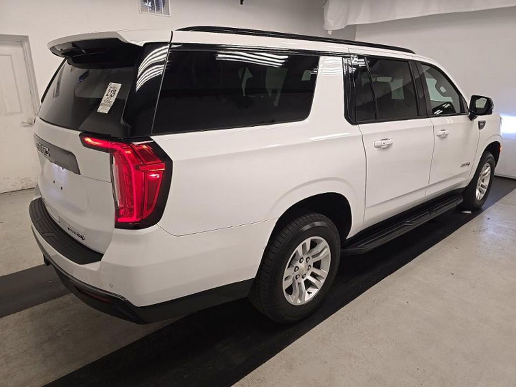 Used 2021 GMC Yukon XL AT4 w/ Technology Package image 4