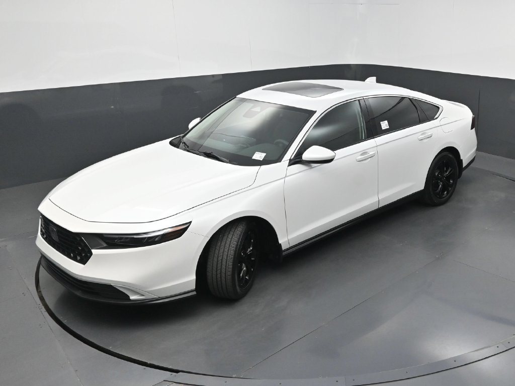 Used 2024 Honda Accord EX image 29