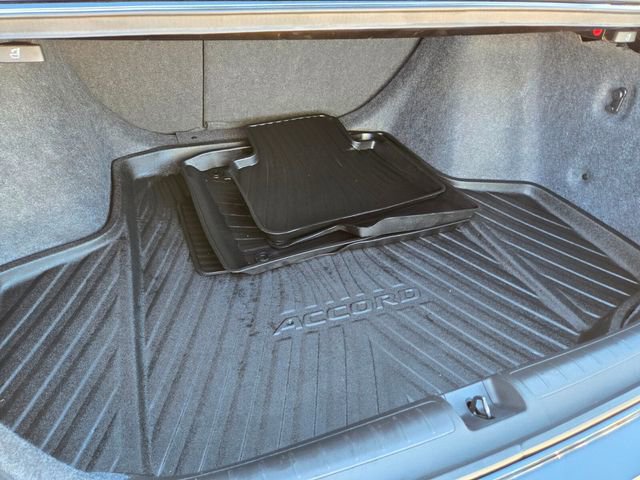 Used 2021 Honda Accord Touring image 18