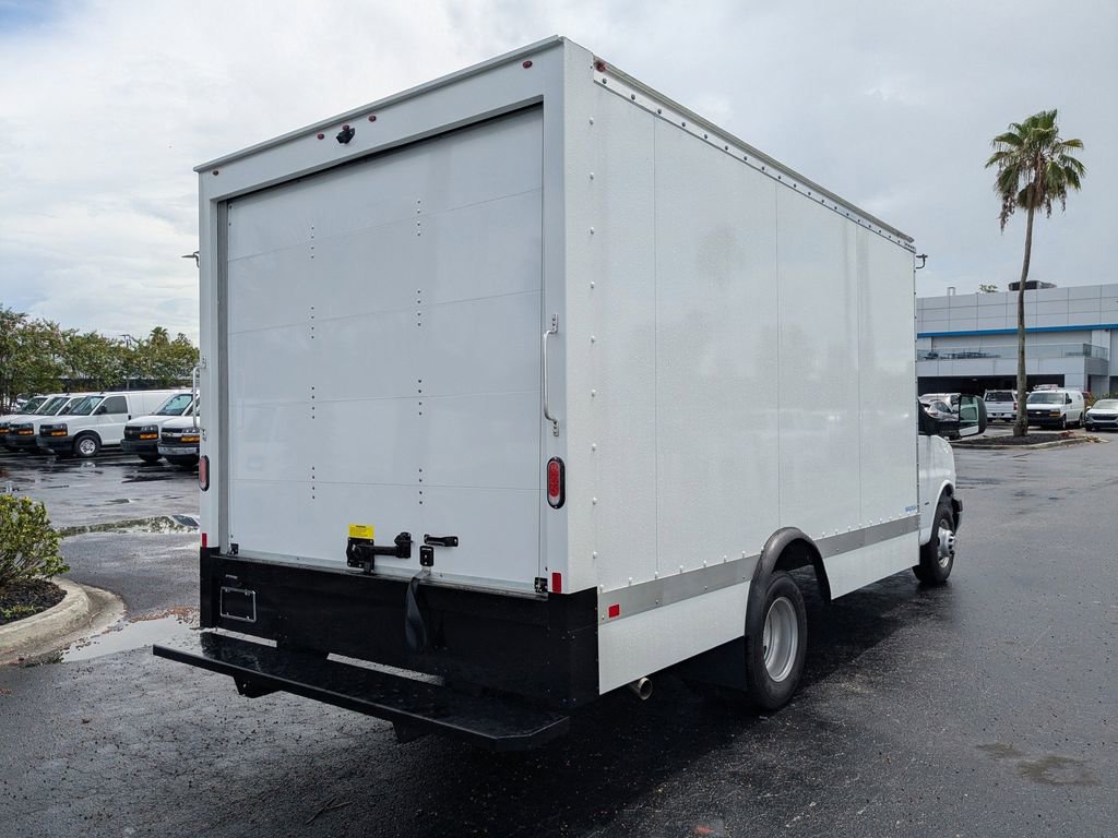 New 2025 Chevrolet Express 3500 w/ Power Convenience Package image 4
