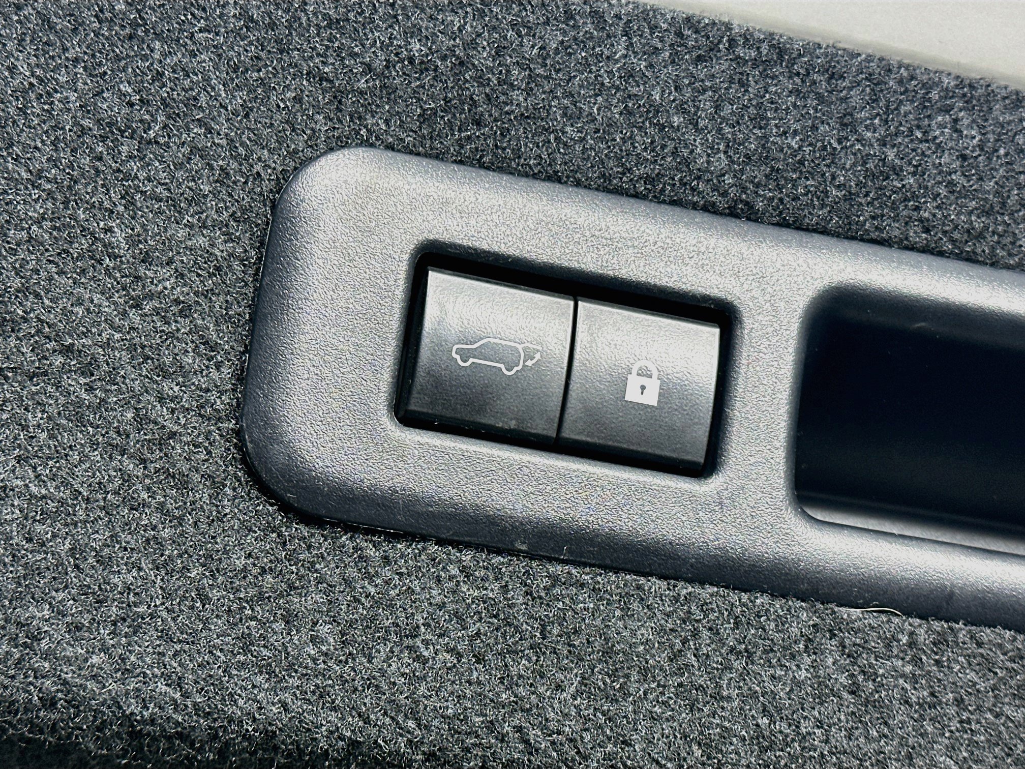 Used 2020 Lexus RX 450hL AWD w/ Premium Package image 32