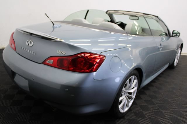 Used 2015 INFINITI Q60 Convertible w/ Premium Package RWD image 7