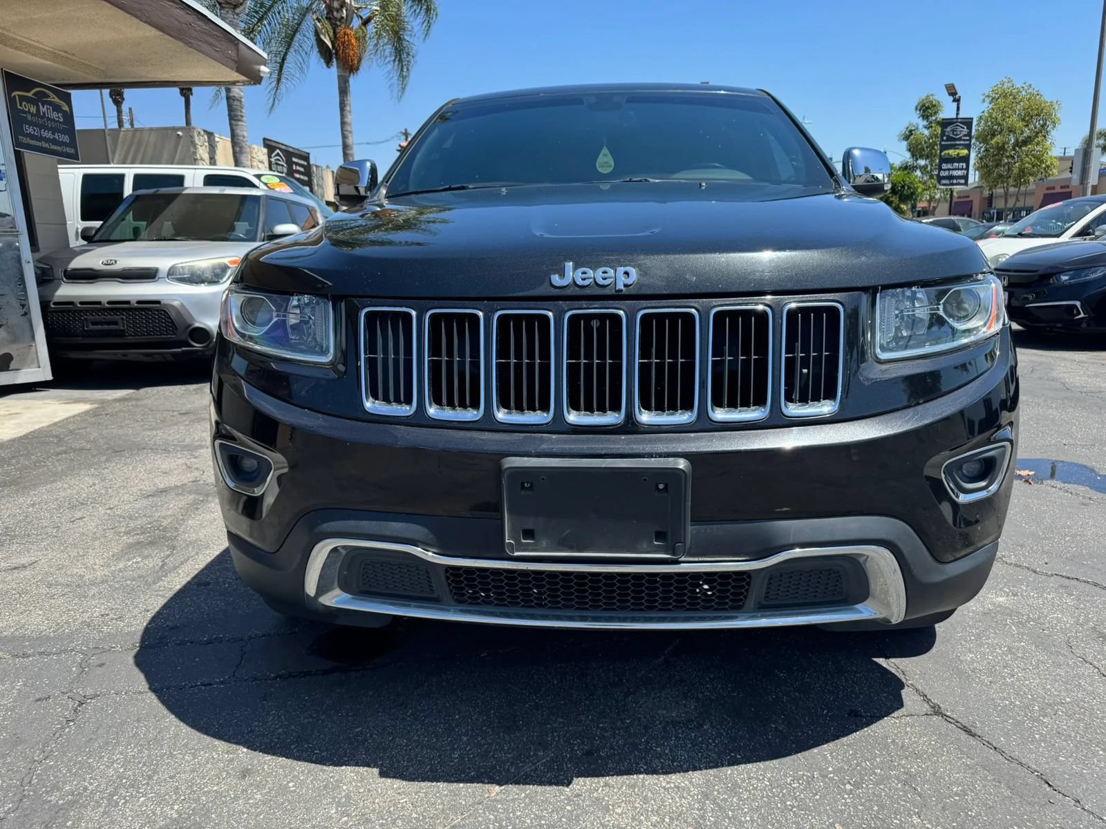 Used 2015 Jeep Grand Cherokee Limited RWD image 3