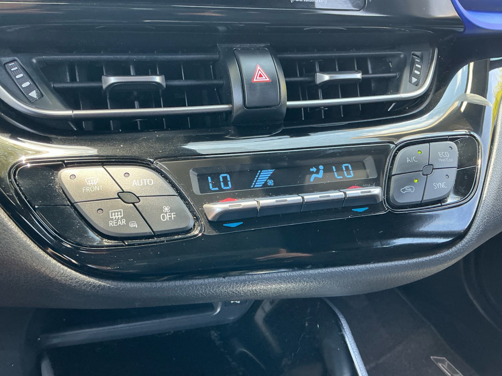Certified 2020 Toyota C-HR XLE FWD image 30