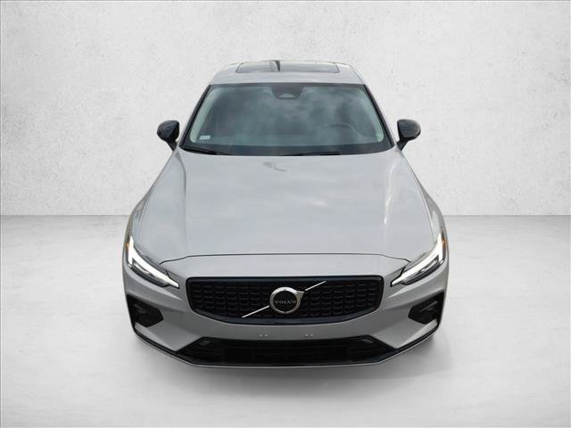 Used 2025 Volvo S60 B5 Core FWD video 3