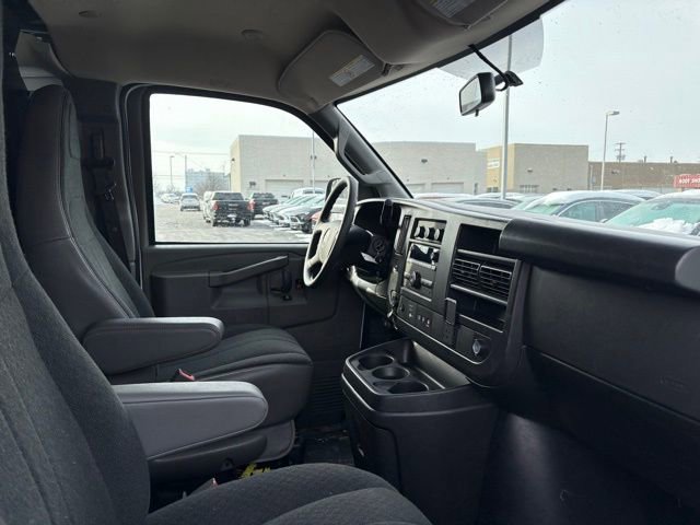 Used 2024 GMC Savana 2500 w/ Driver Convenience Package image 22