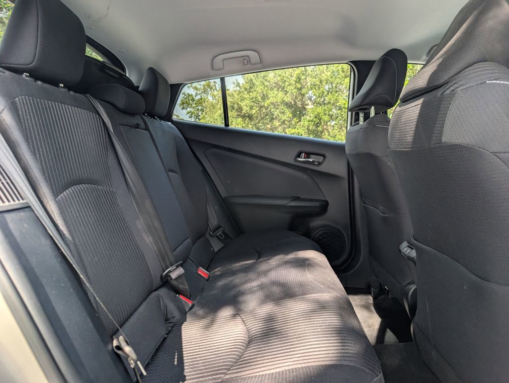 Used 2021 Toyota Prius Prime LE FWD image 18