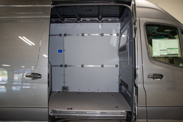 Used 2024 Mercedes-Benz Sprinter 2500 image 3