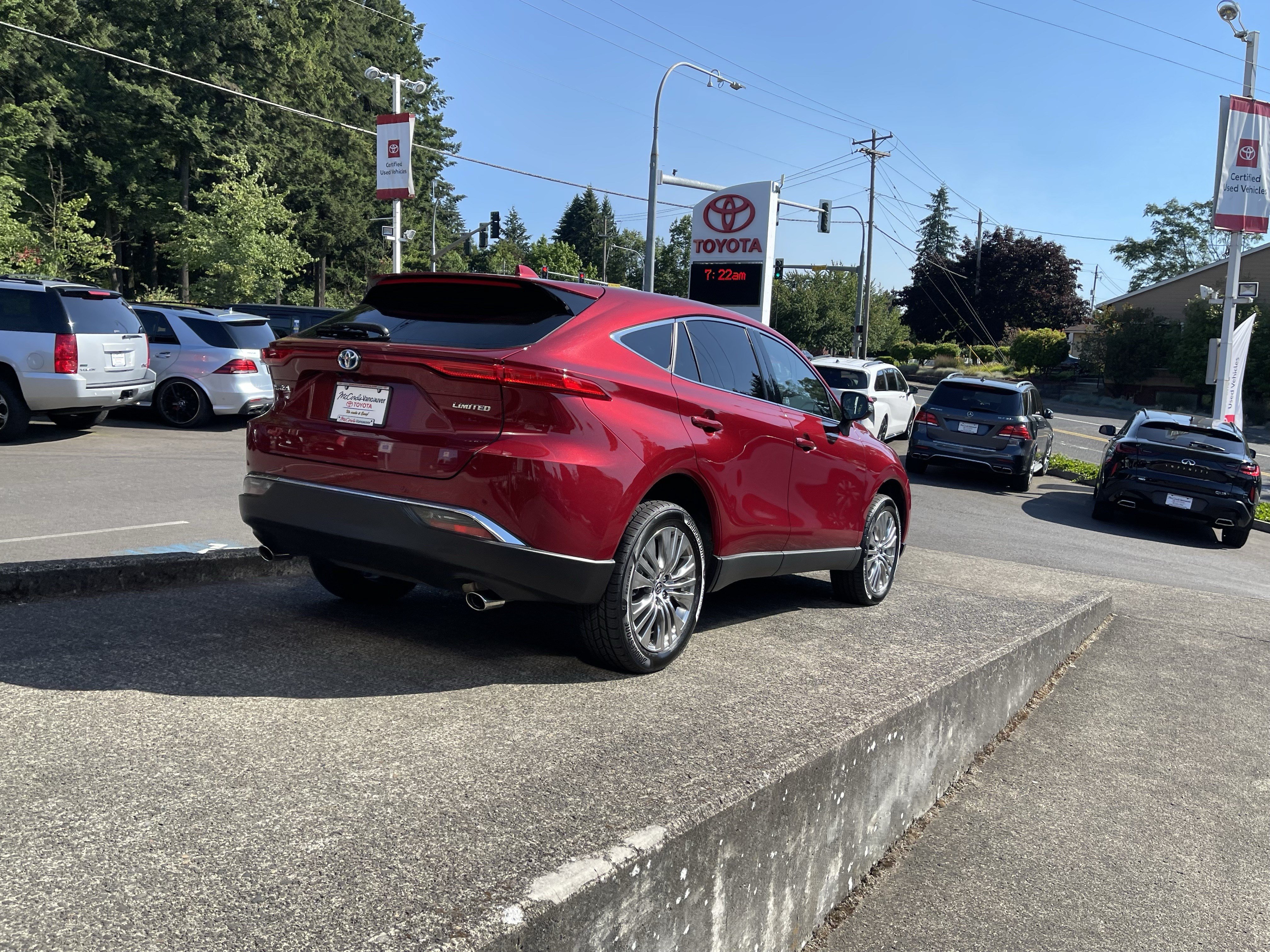 Certified 2023 Toyota Venza Limited AWD/4WD image 7