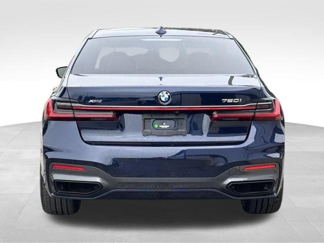 Certified 2022 BMW 750i xDrive w/ Luxury Rear Seating Package AWD/4WD image 8