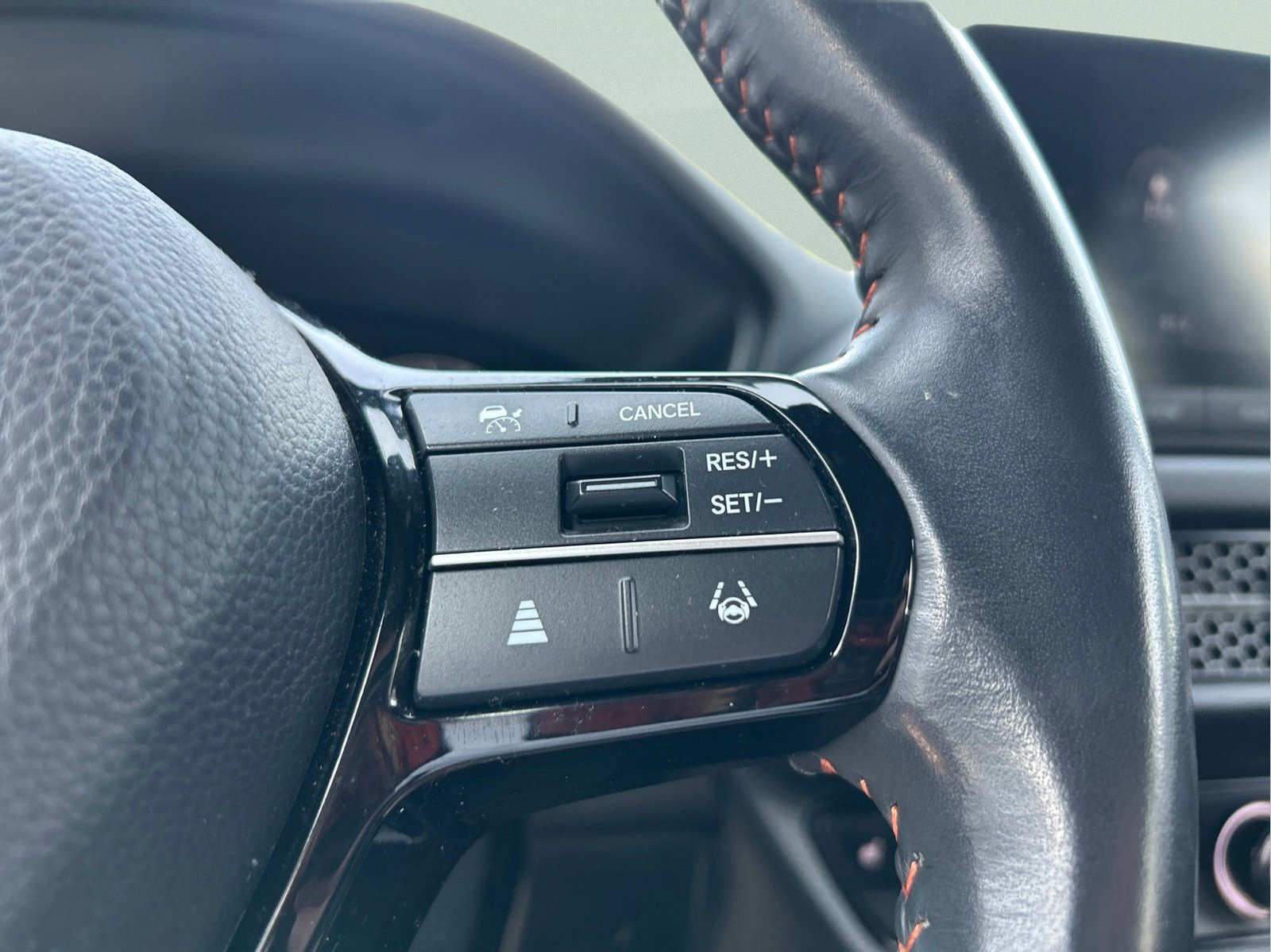 Used 2024 Honda HR-V Sport image 15