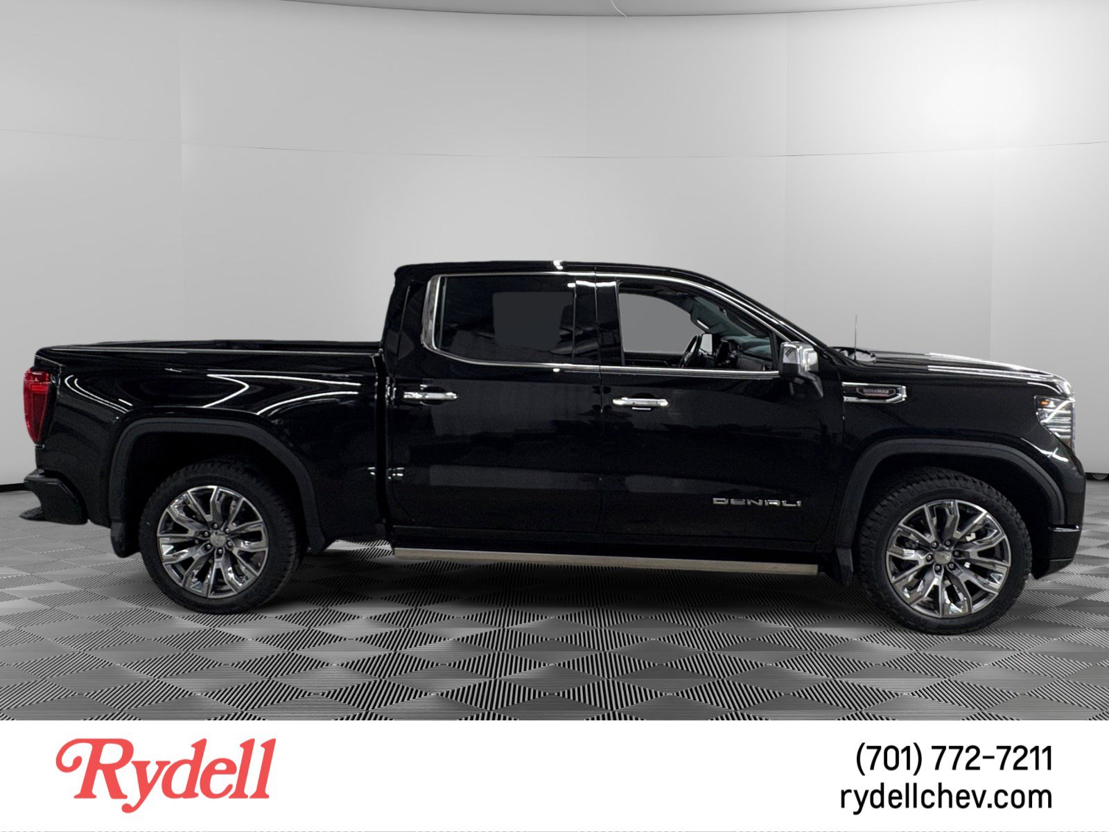 Used 2024 GMC Sierra 1500 Denali AWD/4WD image 6