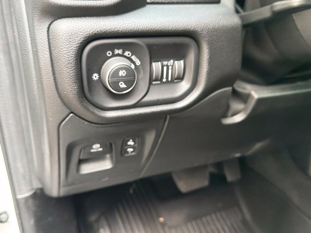 Used 2023 RAM 1500 Laramie AWD/4WD image 44