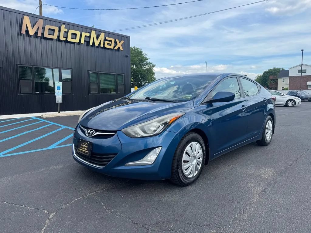 Used 2014 Hyundai Elantra SE w/ Option Group 02 FWD image 1