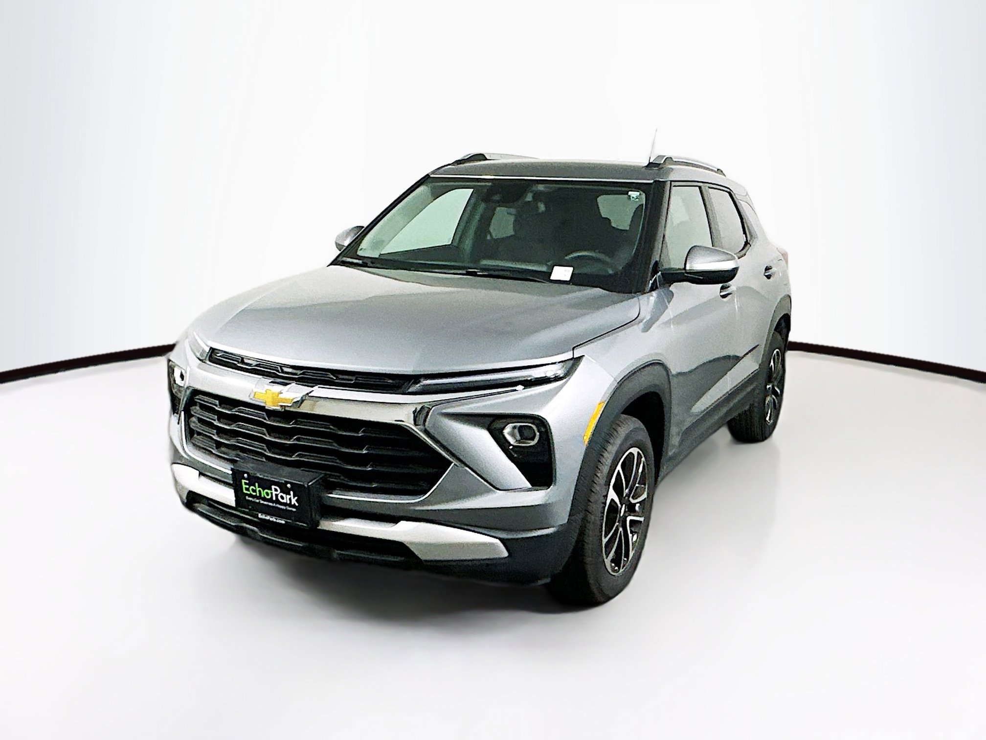 Used 2025 Chevrolet TrailBlazer LT AWD/4WD image 3