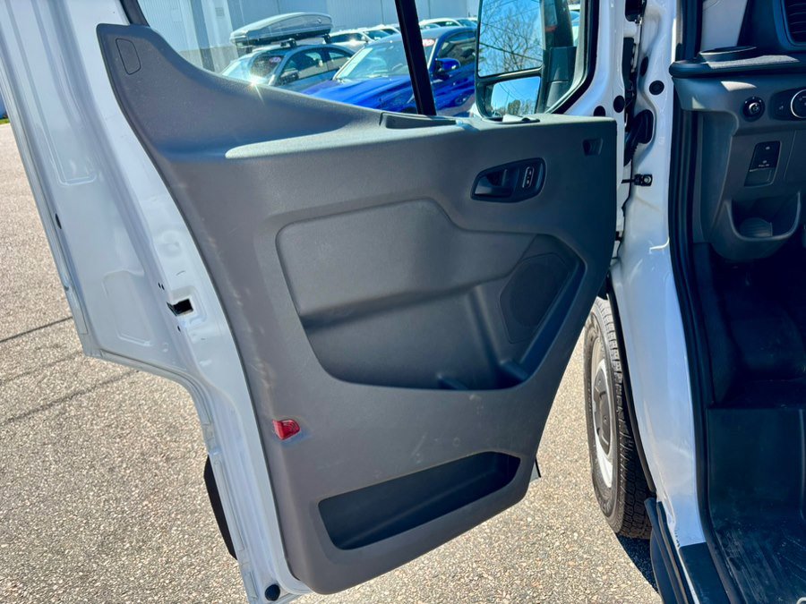 Used 2023 Ford Transit 250 Medium Roof image 10