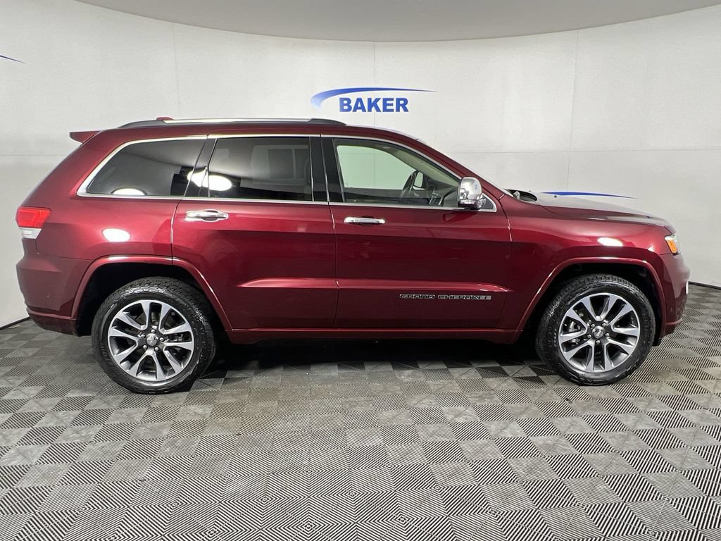 Used 2018 Jeep Grand Cherokee Overland AWD/4WD image 9