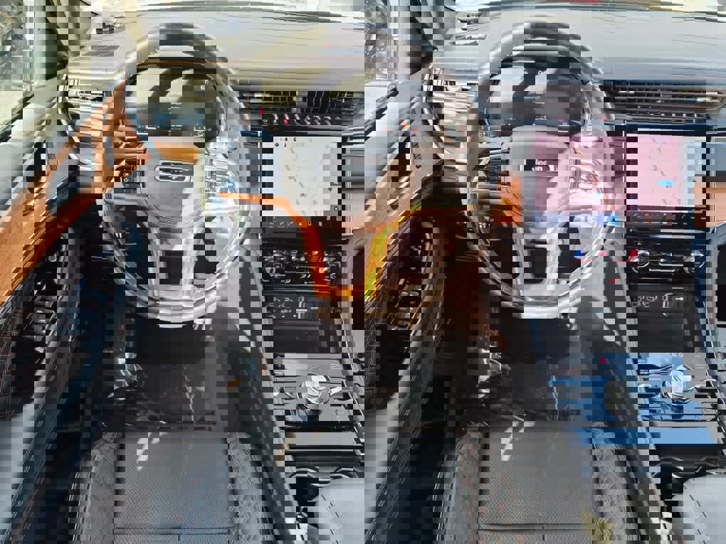 Used 2025 Jeep Grand Cherokee L Summit image 10