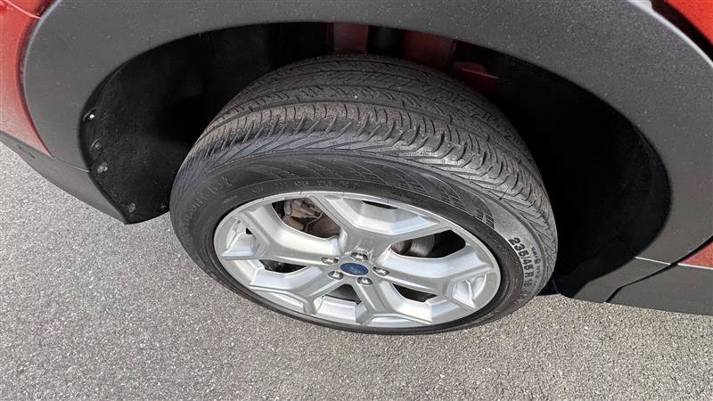 Used 2019 Ford Escape Titanium AWD/4WD image 29