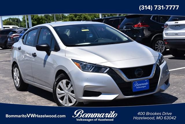 Used 2021 Nissan Versa S FWD image 1