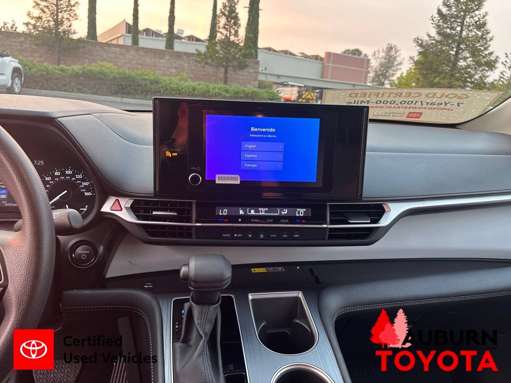 Certified 2025 Toyota Sienna LE AWD/4WD image 24