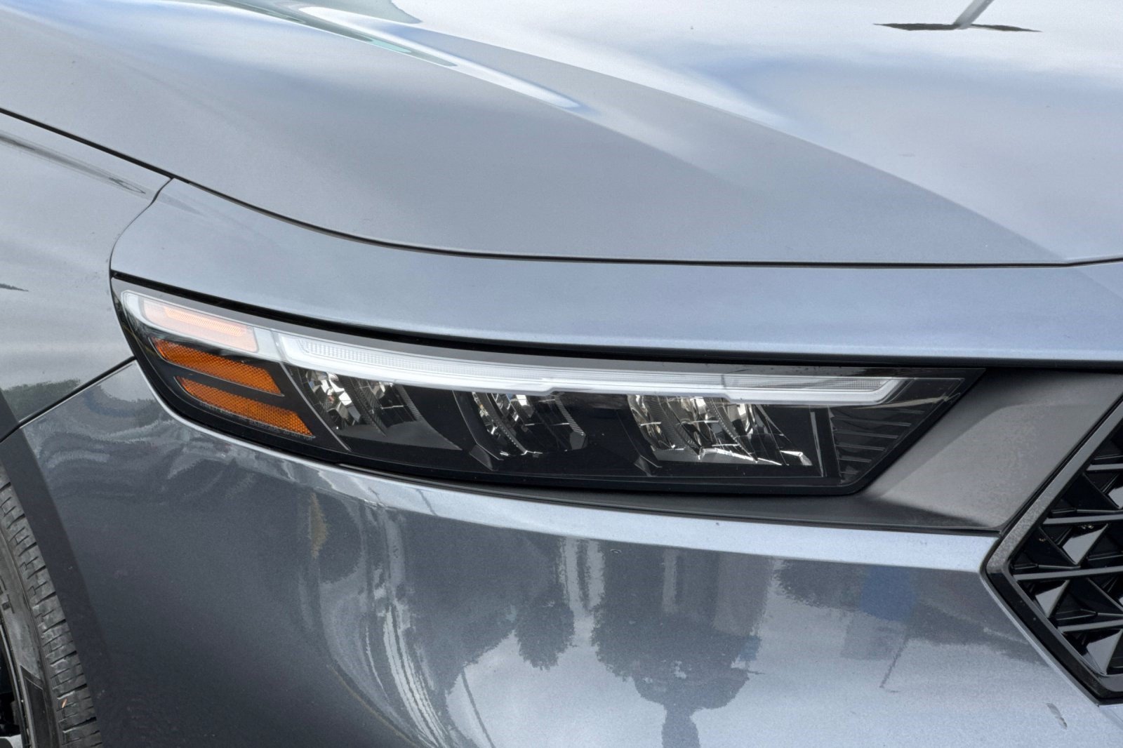 Used 2025 Honda Accord SE image 12