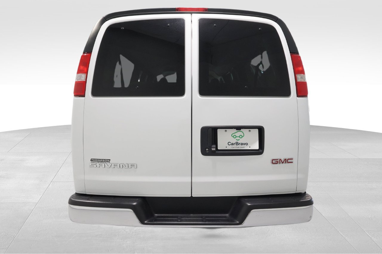 Certified 2025 GMC Savana 3500 LT w/ LT Preferred Equipment Group RWD image 2