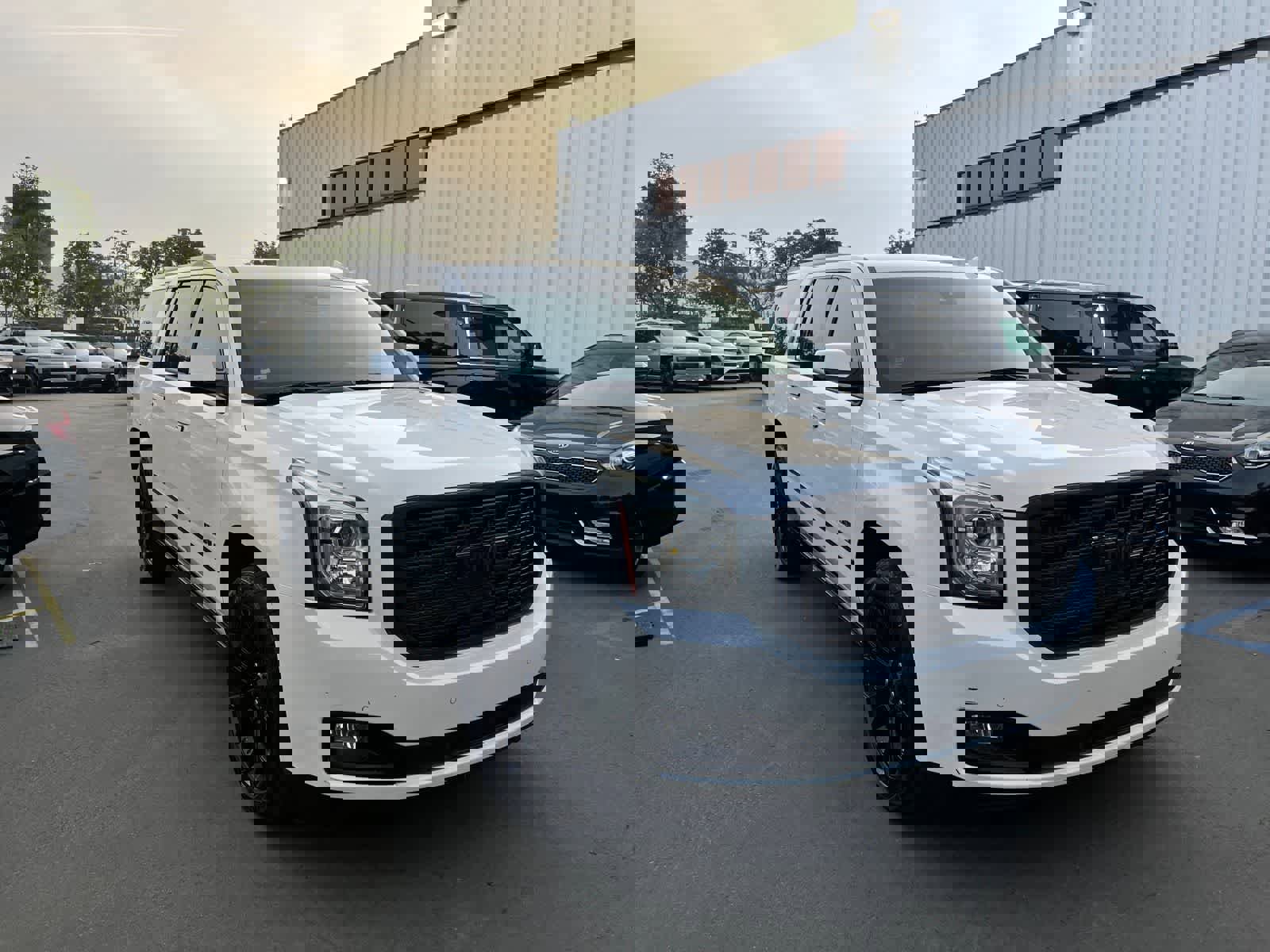 Used 2016 GMC Yukon XL Denali w/ Open Road Package image 2