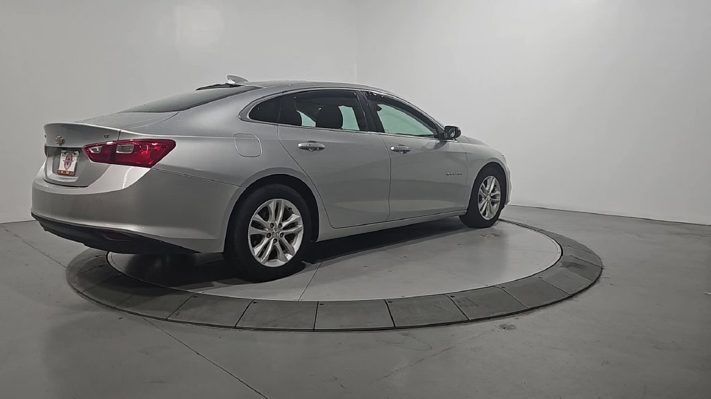 Used 2016 Chevrolet Malibu LT w/ Driver Confidence Package FWD image 5