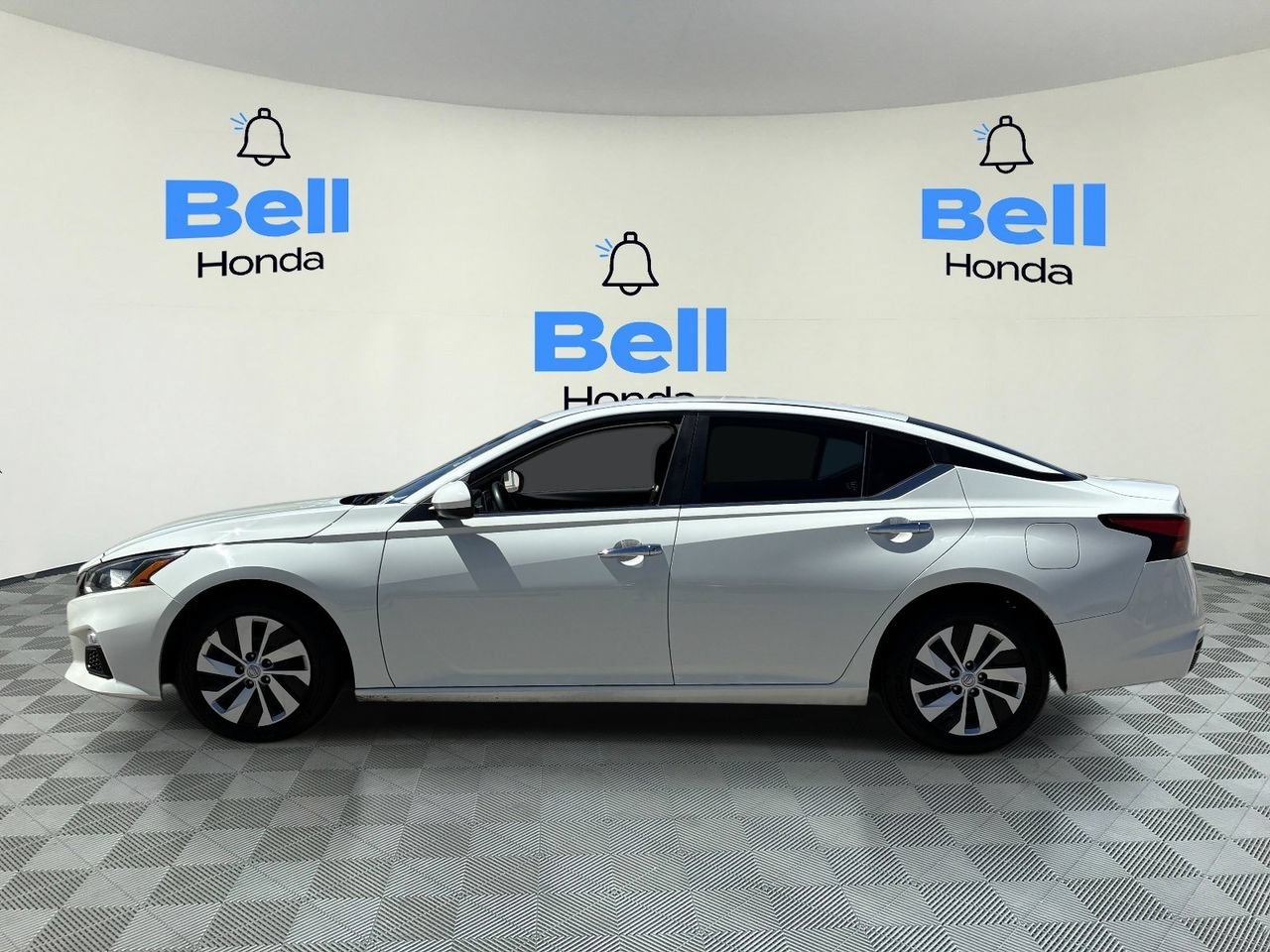 Used 2019 Nissan Altima 2.5 S FWD image 2
