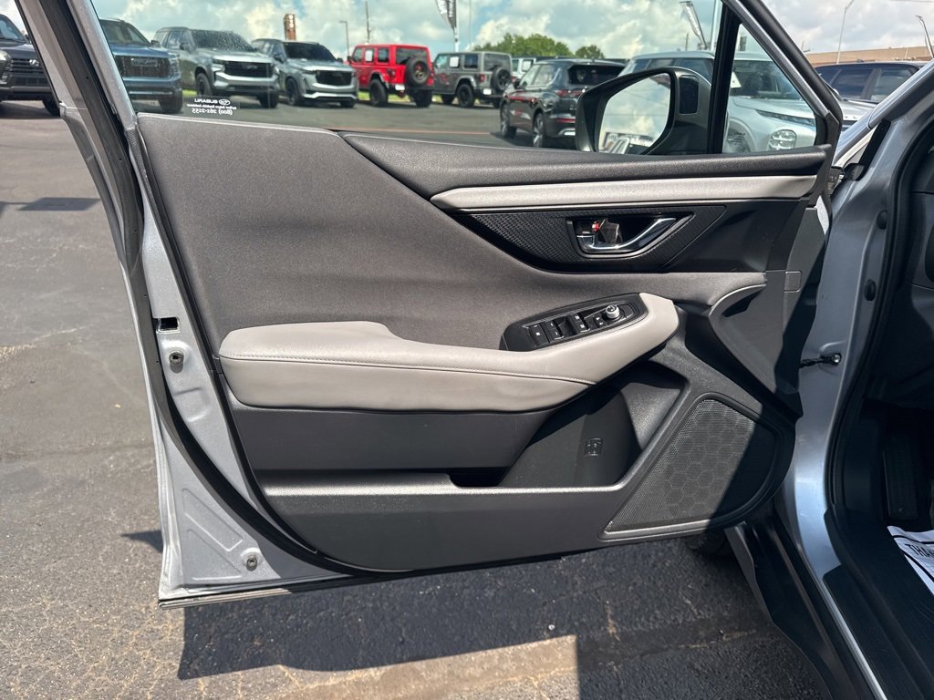 Used 2022 Subaru Outback Premium image 12