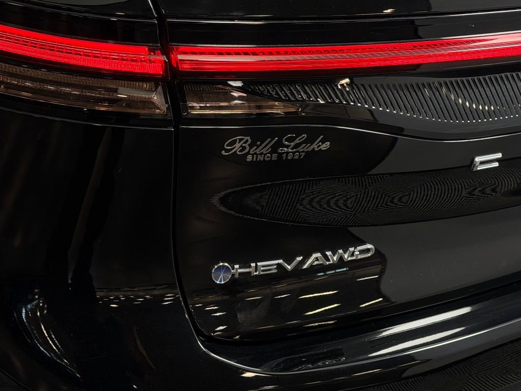 Used 2025 Toyota Crown XLE image 13