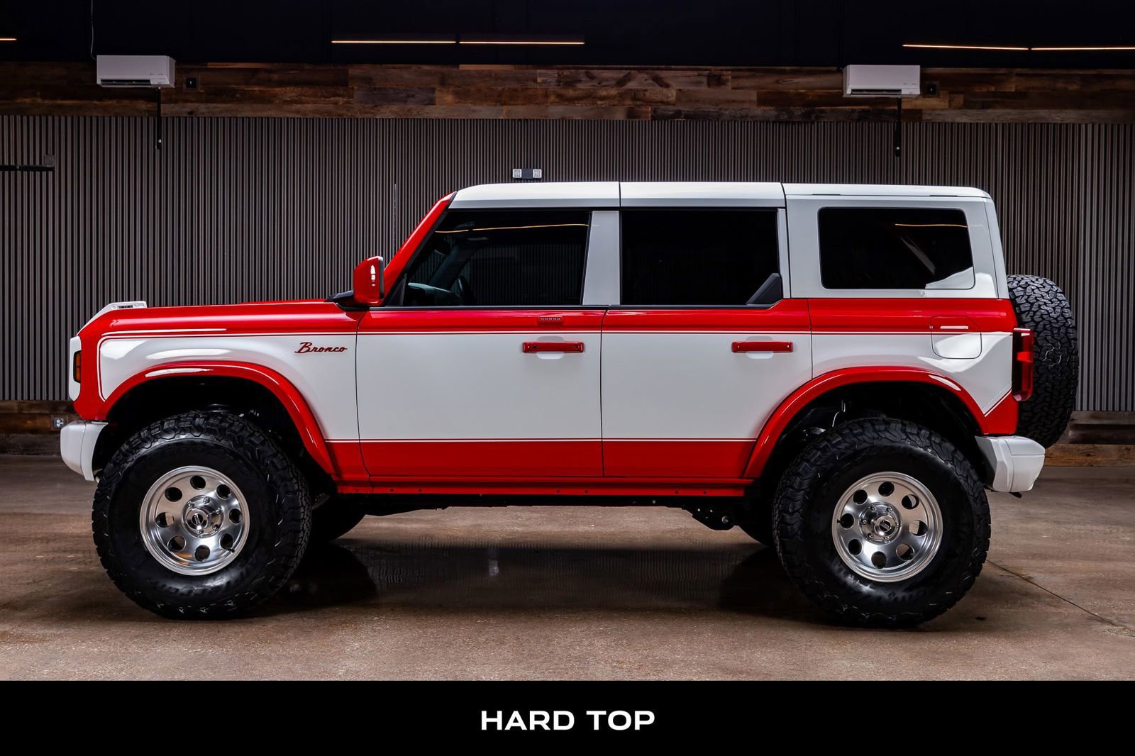 Used 2023 Ford Bronco Heritage Edition AWD/4WD image 6