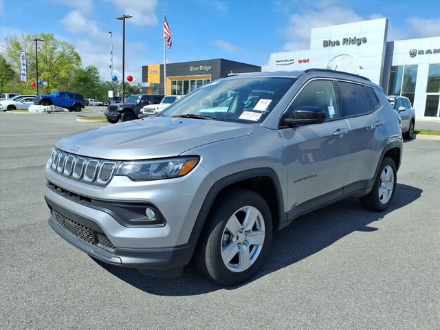Used 2022 Jeep Compass Latitude w/ Convenience Group AWD/4WD image 10