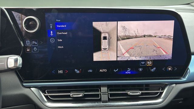 Certified 2025 Chevrolet Equinox EV LT w/ Convenience Package image 26