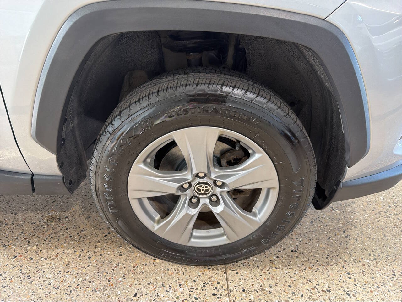 Used 2022 Toyota RAV4 XLE AWD/4WD image 27