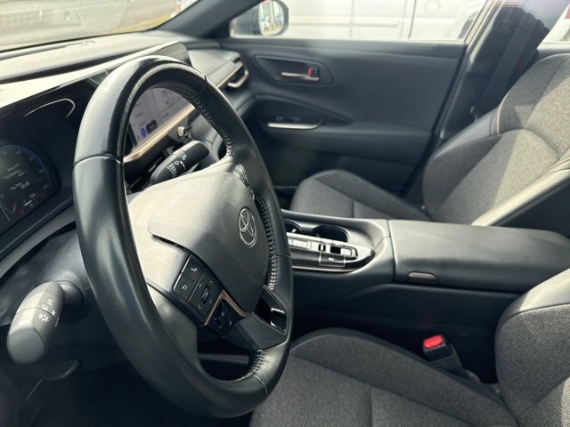 Used 2024 Toyota Crown XLE image 34