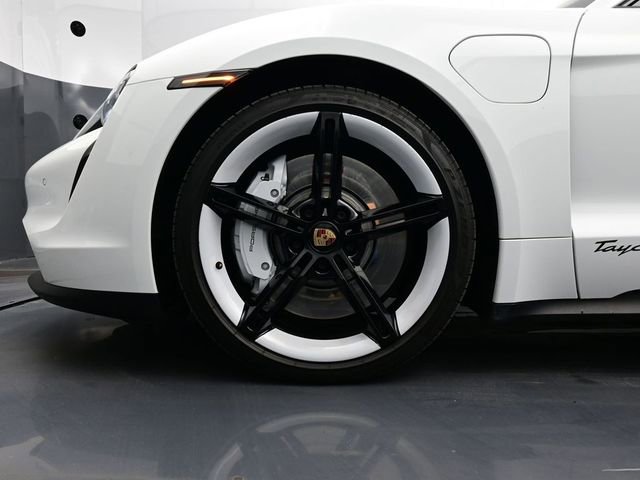 Certified 2023 Porsche Taycan w/ Premium Package image 6
