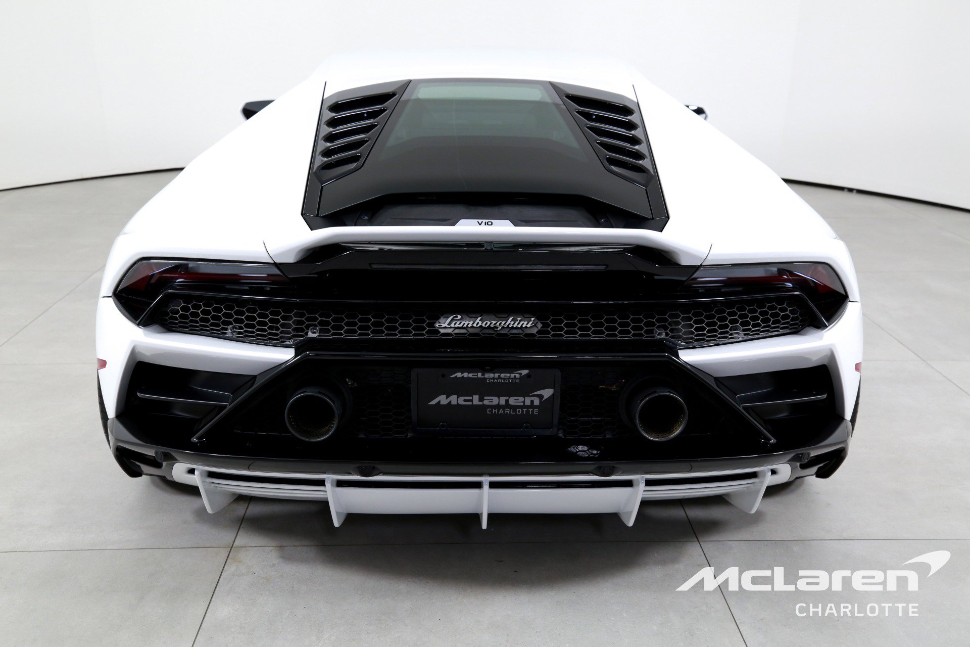 Used 2020 Lamborghini Huracan EVO image 7