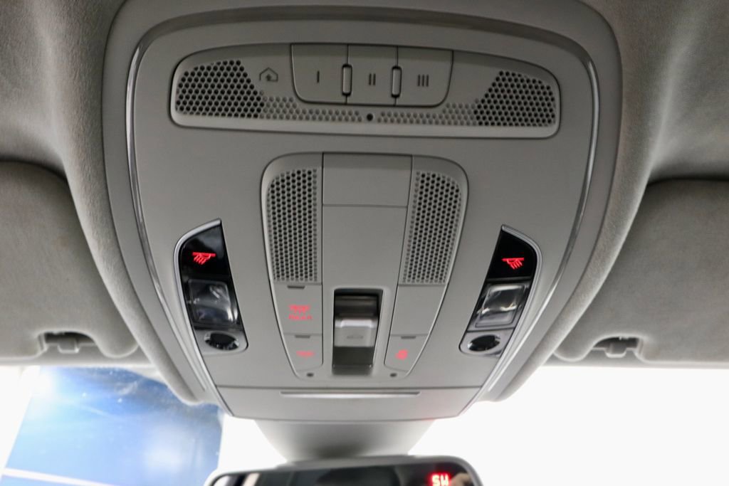 Used 2013 Audi S8 4.0T w/ Driver Assistance Pkg image 25