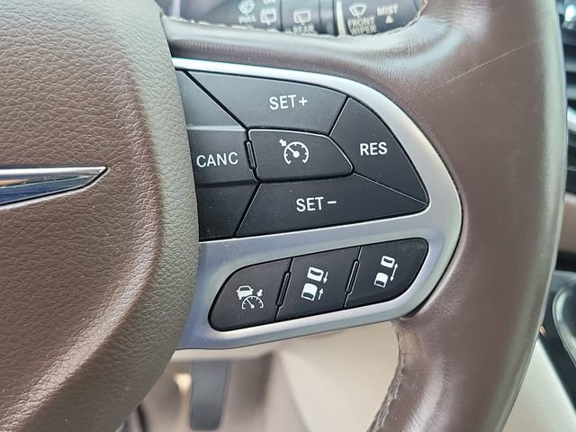 Used 2017 Chrysler Pacifica Touring-L Plus w/ Advanced Safetytec Group image 22