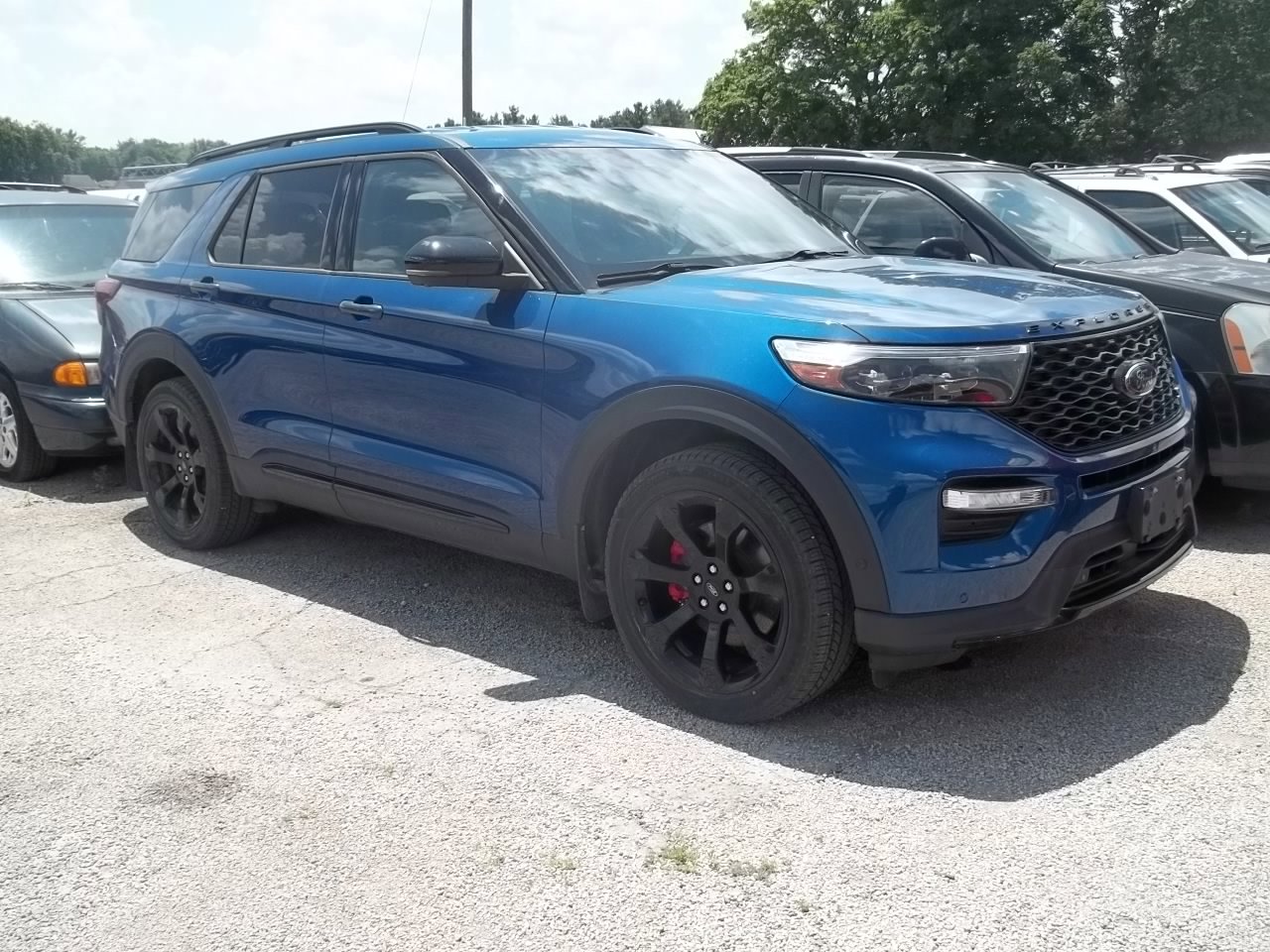 Used 2020 Ford Explorer ST w/ ST Street Pack AWD/4WD image 2