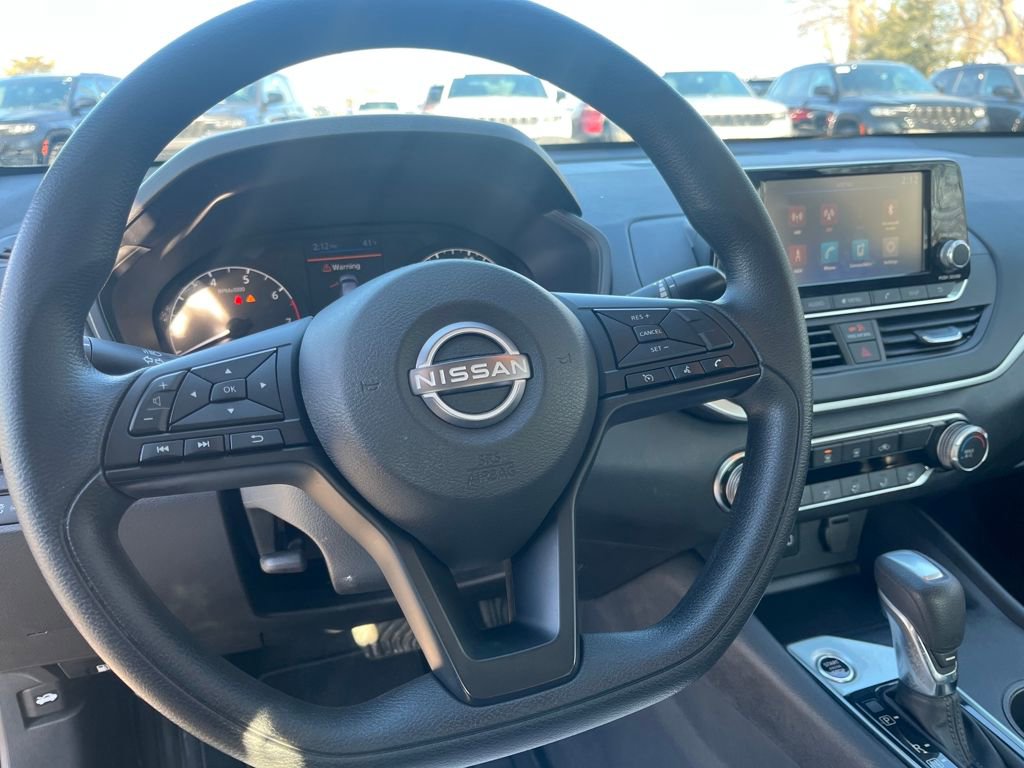 Used 2023 Nissan Altima 2.5 S image 7