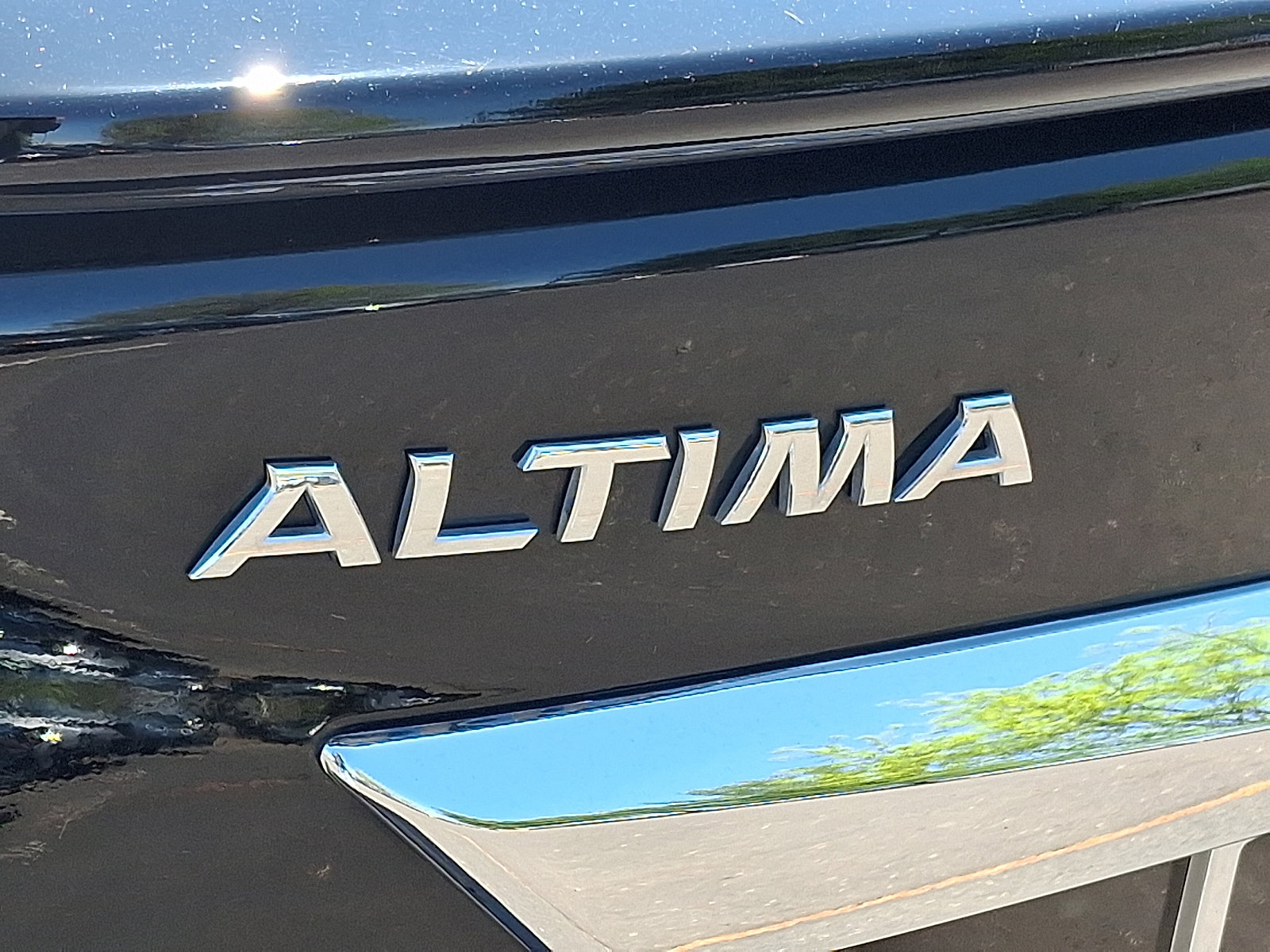 Used 2014 Nissan Altima 2.5 SL w/ Technology Package image 32
