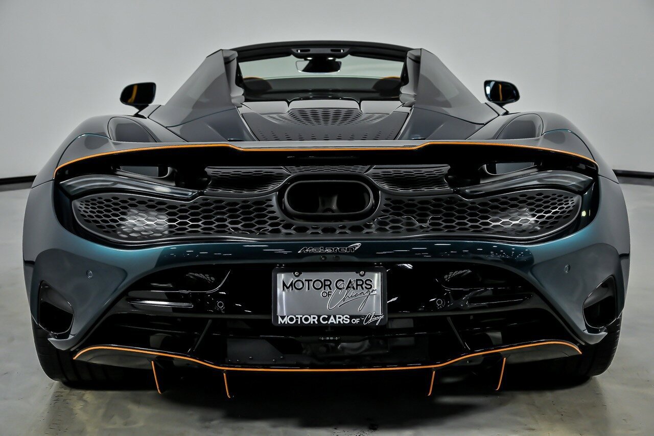 Used 2024 McLaren 750S Spider RWD image 11