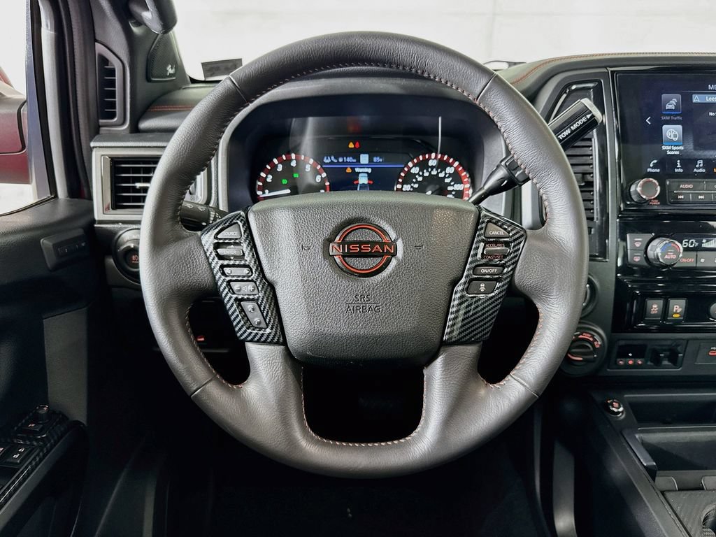 Used 2023 Nissan Titan PRO-4X w/ Pro-4x Convenience Package AWD/4WD image 11