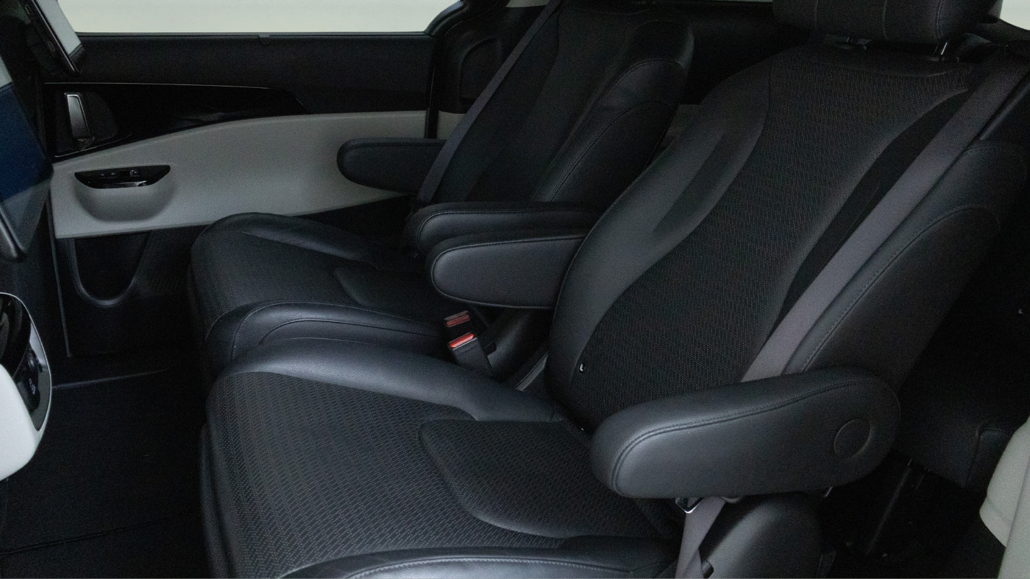 Used 2024 Kia Carnival SX Prestige FWD image 26