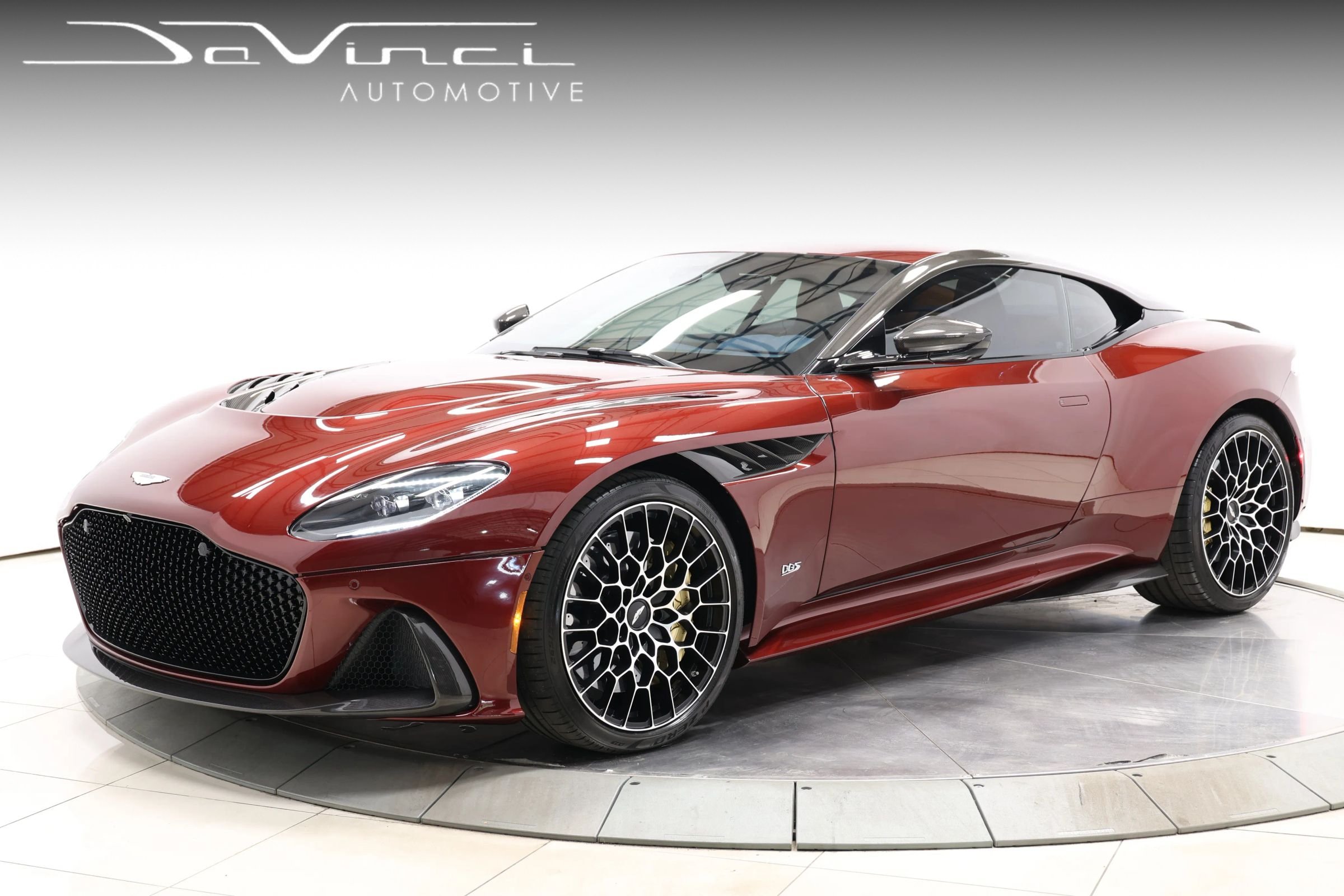 Used 2023 Aston Martin DBS Coupe RWD image 1