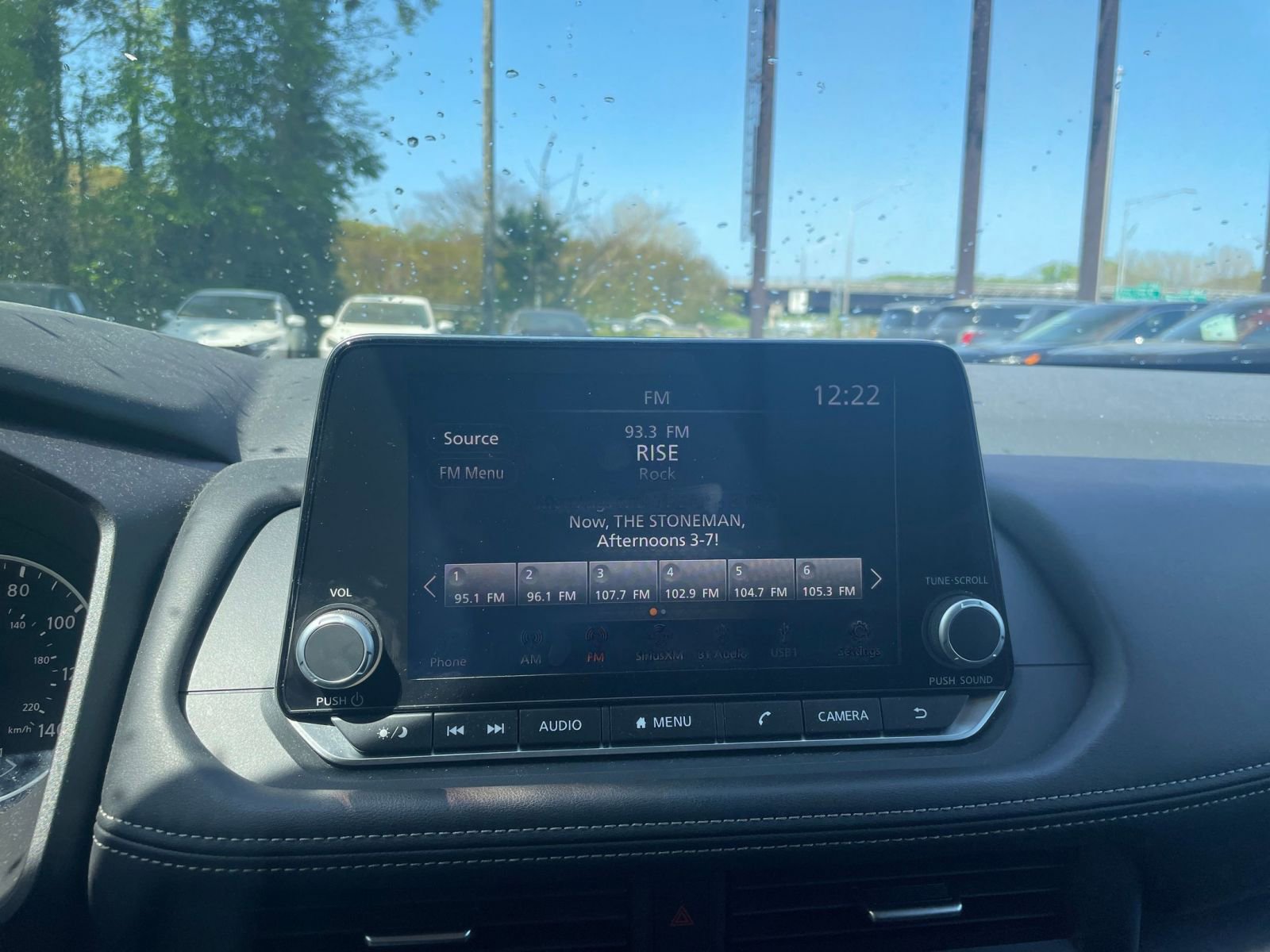 Used 2025 Nissan Rogue SV image 20