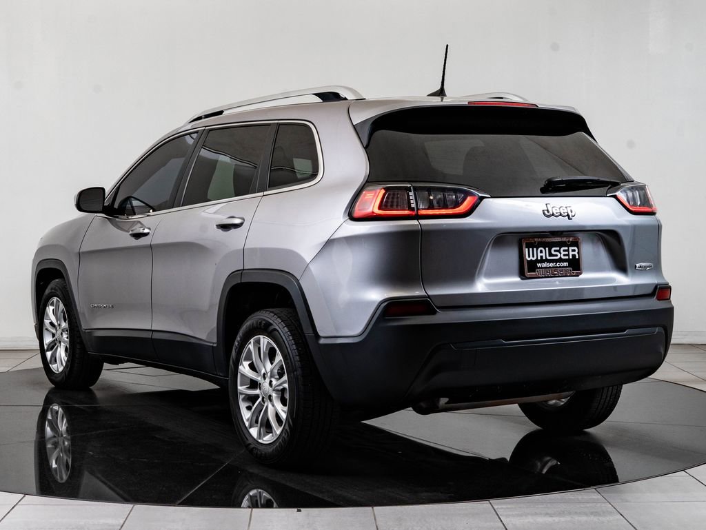 Used 2019 Jeep Cherokee Latitude w/ Popular Appearance Group image 6